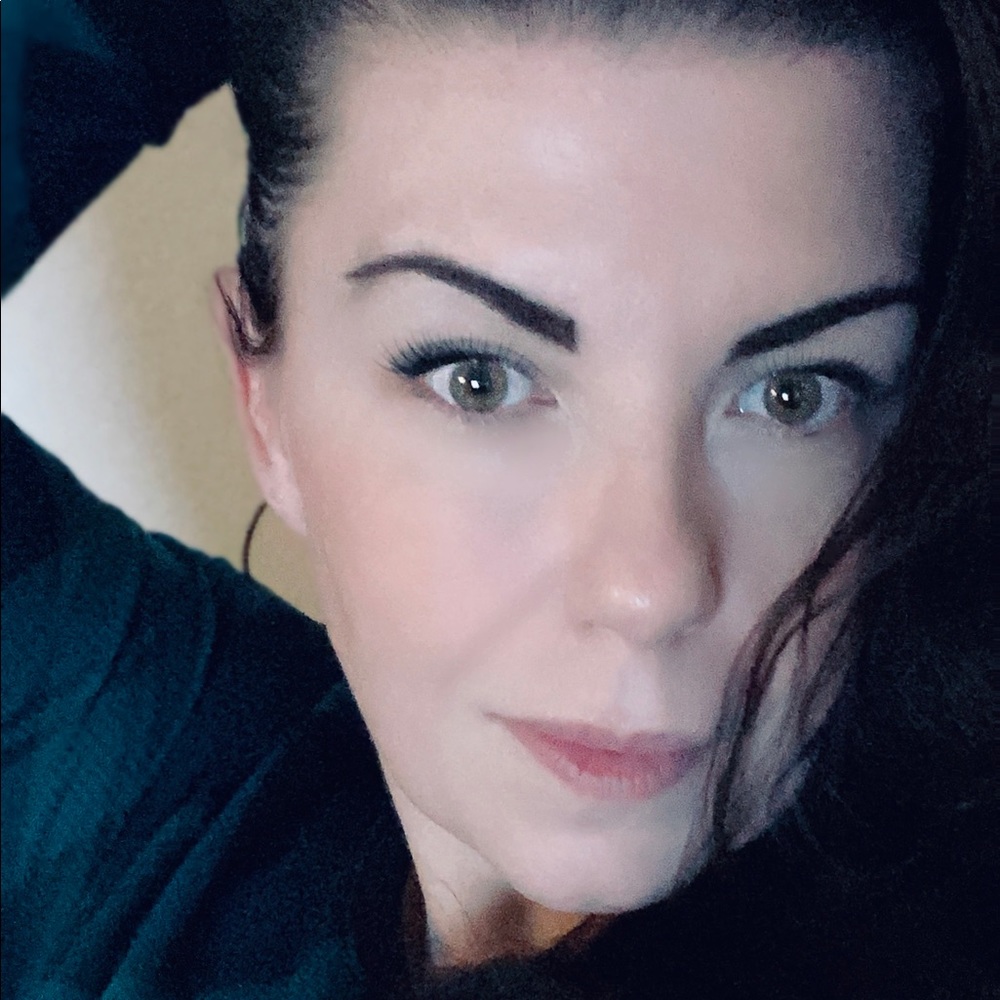 Meet your Posher, Meli